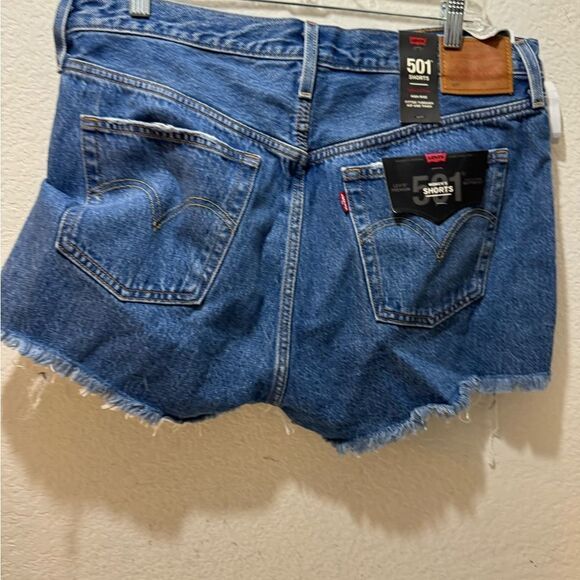 LEVIS Athens Mid Short - Medum Indigo sz 32 - Picture 4 of 15